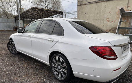 Mercedes-Benz E-Класс, 2016 год, 2 750 000 рублей, 4 фотография