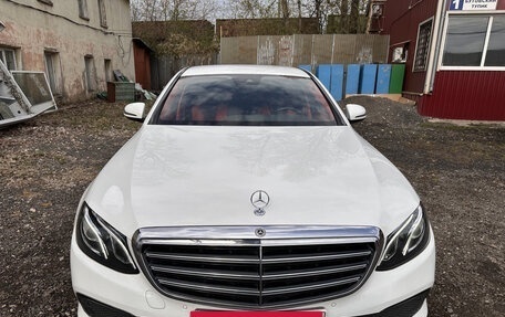 Mercedes-Benz E-Класс, 2016 год, 2 750 000 рублей, 8 фотография