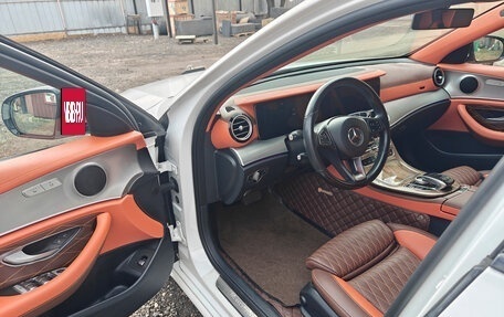 Mercedes-Benz E-Класс, 2016 год, 2 750 000 рублей, 19 фотография
