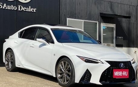 Lexus IS III, 2021 год, 3 800 000 рублей, 8 фотография