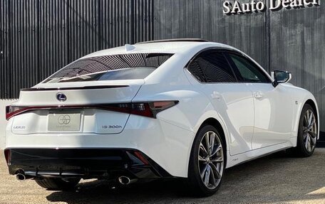 Lexus IS III, 2021 год, 3 800 000 рублей, 6 фотография