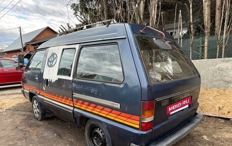 Toyota Town Ace III, 1985 год, 100 000 рублей, 2 фотография