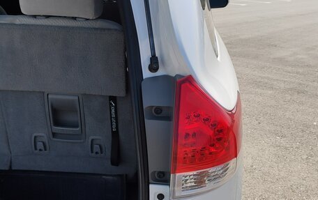Toyota Sienna III, 2010 год, 2 200 000 рублей, 7 фотография