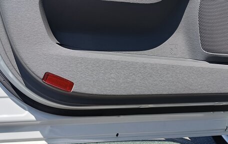 Toyota Sienna III, 2010 год, 2 200 000 рублей, 13 фотография