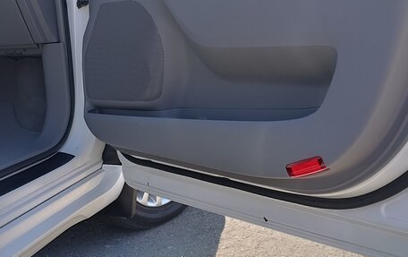 Toyota Sienna III, 2010 год, 2 200 000 рублей, 28 фотография
