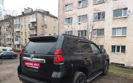 Toyota Land Cruiser Prado 150 рестайлинг 2, 2019 год, 5 200 000 рублей, 2 фотография