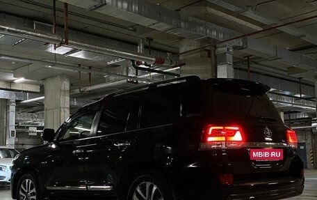 Toyota Land Cruiser 200, 2017 год, 7 600 000 рублей, 10 фотография