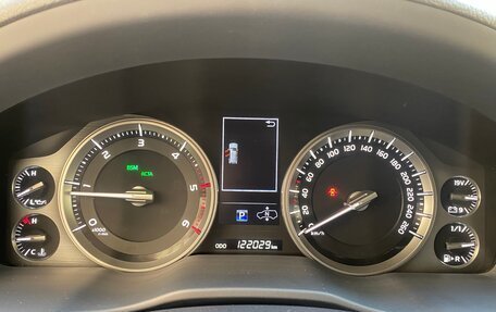 Toyota Land Cruiser 200, 2017 год, 7 600 000 рублей, 23 фотография
