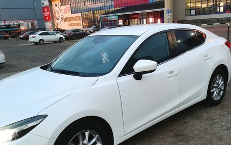 Mazda 3, 2017 год, 1 950 000 рублей, 2 фотография