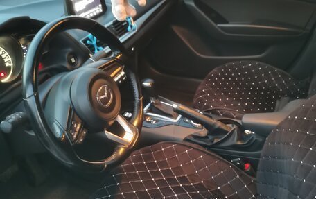 Mazda 3, 2017 год, 1 950 000 рублей, 8 фотография