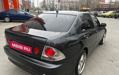 Lexus IS II рестайлинг 2, 1999 год, 930 000 рублей, 4 фотография