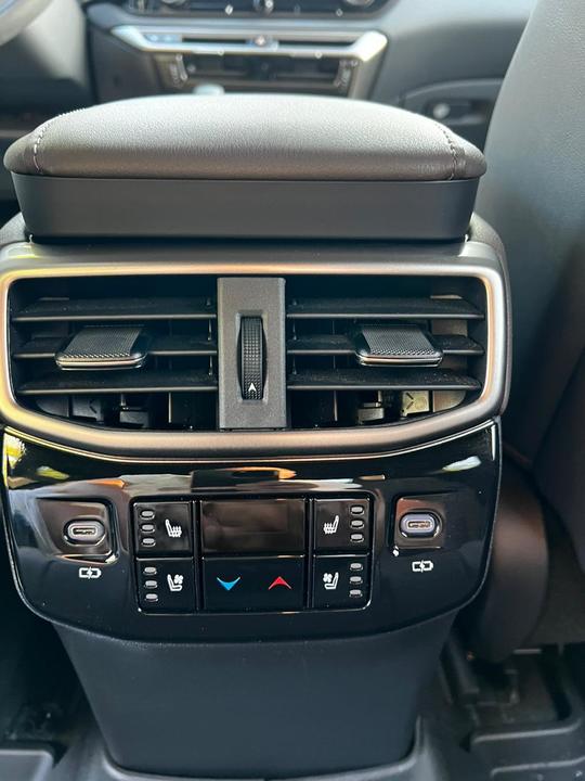 Lexus RX IV рестайлинг, 2024 год, 9 800 000 рублей, 19 фотография