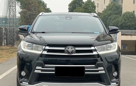 Toyota Highlander III, 2021 год, 3 904 000 рублей, 2 фотография