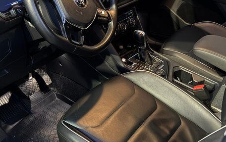 Volkswagen Tiguan II, 2018 год, 3 950 000 рублей, 9 фотография