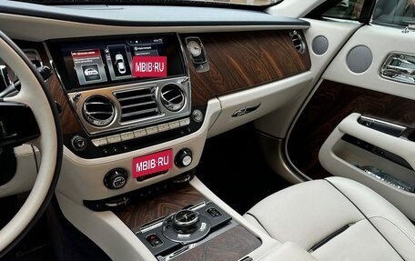 Bentley Bentayga I, 2017 год, 21 499 000 рублей, 11 фотография
