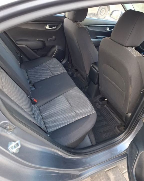 KIA Rio, 2018 год, 1 350 000 рублей, 9 фотография