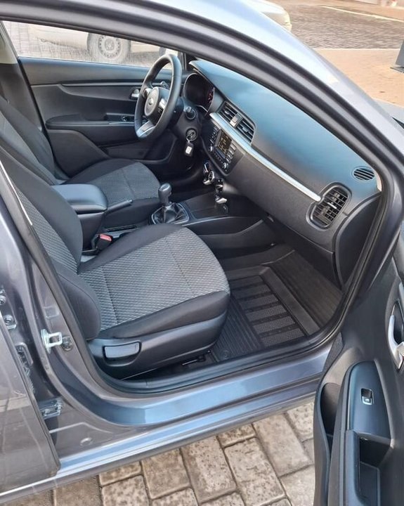 KIA Rio, 2018 год, 1 350 000 рублей, 10 фотография