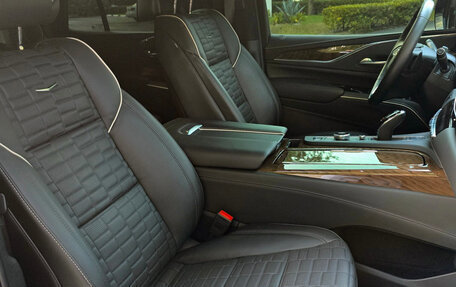 Cadillac Escalade V, 2023 год, 13 290 000 рублей, 13 фотография