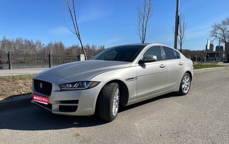 Jaguar XE I рестайлинг, 2017 год, 2 100 000 рублей, 1 фотография