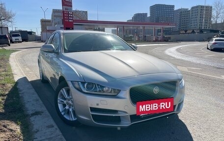 Jaguar XE I рестайлинг, 2017 год, 2 100 000 рублей, 2 фотография