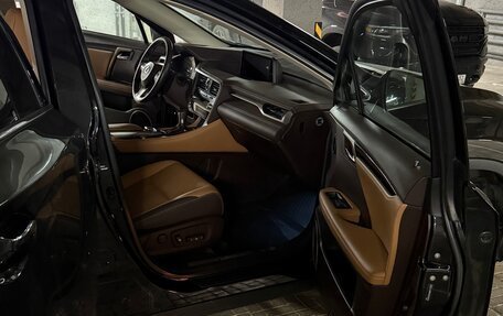 Lexus RX IV рестайлинг, 2019 год, 6 300 000 рублей, 9 фотография