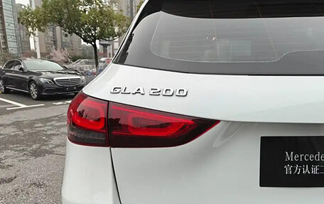 Mercedes-Benz GLA, 2022 год, 2 600 000 рублей, 11 фотография