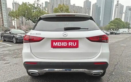 Mercedes-Benz GLA, 2022 год, 2 600 000 рублей, 10 фотография