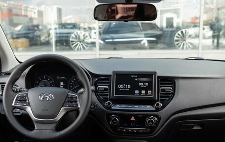 Hyundai Solaris II рестайлинг, 2020 год, 1 755 000 рублей, 10 фотография