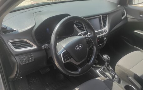 Hyundai Solaris II рестайлинг, 2019 год, 1 450 000 рублей, 7 фотография