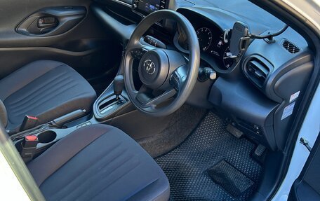 Toyota Yaris, 2020 год, 1 150 000 рублей, 13 фотография