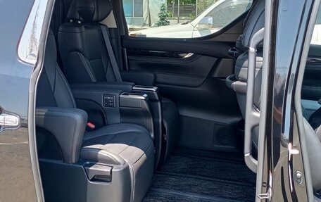 Toyota Alphard III, 2019 год, 5 150 000 рублей, 10 фотография