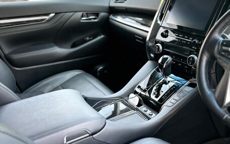 Toyota Alphard III, 2019 год, 5 150 000 рублей, 29 фотография