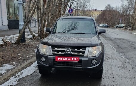 Mitsubishi Pajero IV, 2012 год, 2 500 000 рублей, 2 фотография