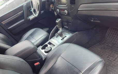 Mitsubishi Pajero IV, 2012 год, 2 500 000 рублей, 10 фотография