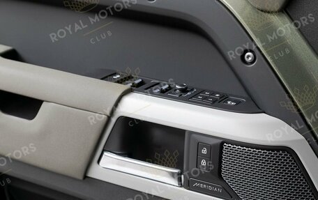 Land Rover Defender II, 2023 год, 9 100 000 рублей, 13 фотография
