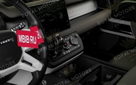 Land Rover Defender II, 2023 год, 9 100 000 рублей, 10 фотография