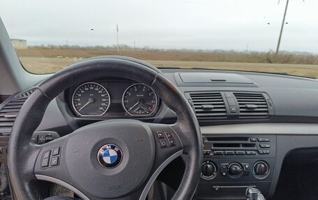 BMW 1 серия, 2011 год, 750 000 рублей, 2 фотография
