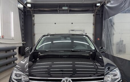 Volkswagen Touareg III, 2015 год, 3 270 000 рублей, 2 фотография