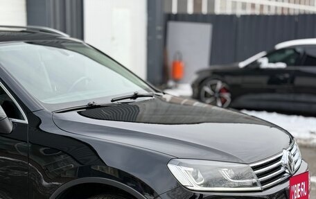 Volkswagen Touareg III, 2015 год, 3 270 000 рублей, 3 фотография
