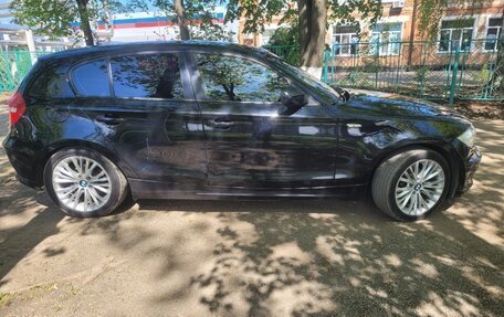 BMW 1 серия, 2011 год, 830 000 рублей, 3 фотография