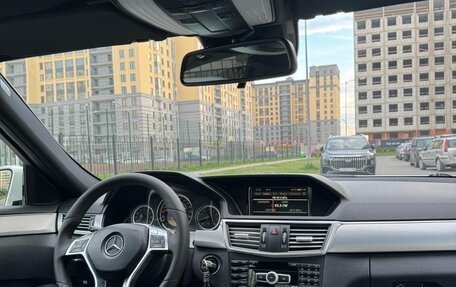 Mercedes-Benz E-Класс, 2011 год, 1 300 000 рублей, 5 фотография