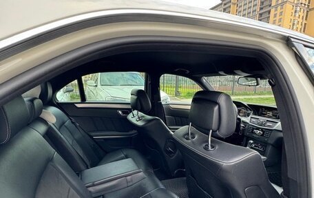 Mercedes-Benz E-Класс, 2011 год, 1 300 000 рублей, 14 фотография