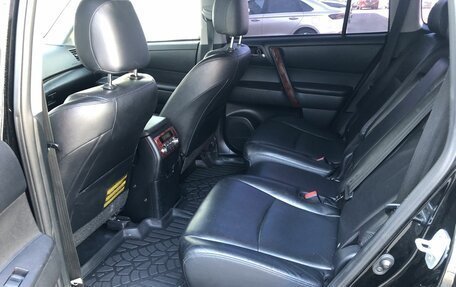 Toyota Highlander III, 2013 год, 2 610 000 рублей, 11 фотография