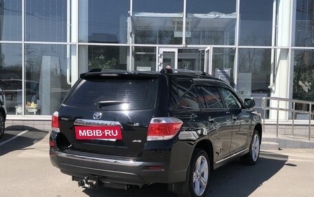 Toyota Highlander III, 2013 год, 2 610 000 рублей, 5 фотография