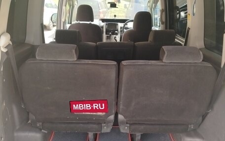 Toyota Voxy II, 2007 год, 950 000 рублей, 11 фотография