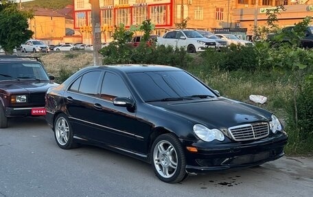 Mercedes-Benz C-Класс, 2005 год, 800 000 рублей, 1 фотография