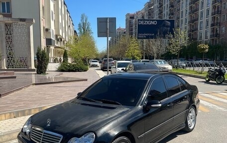 Mercedes-Benz C-Класс, 2005 год, 800 000 рублей, 2 фотография