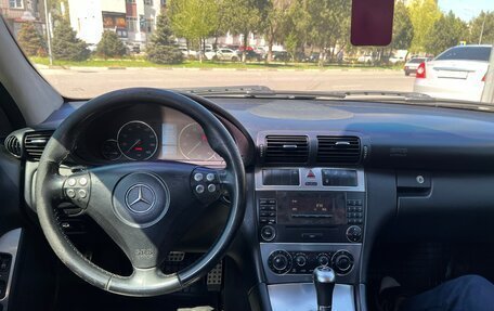 Mercedes-Benz C-Класс, 2005 год, 800 000 рублей, 11 фотография