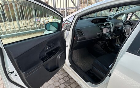 Toyota Prius Alpha I (ZVW40/41), 2015 год, 1 200 000 рублей, 14 фотография