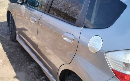 Honda Fit III, 2008 год, 750 000 рублей, 7 фотография